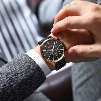 RELOJ CURREN