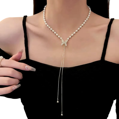 COLLAR DE PERLAS CON MARIPOSA
