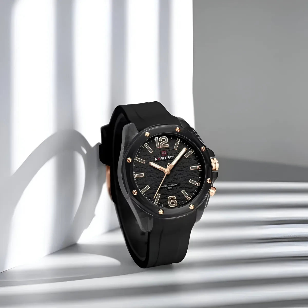 NAVIFORCE ANALÓGICO